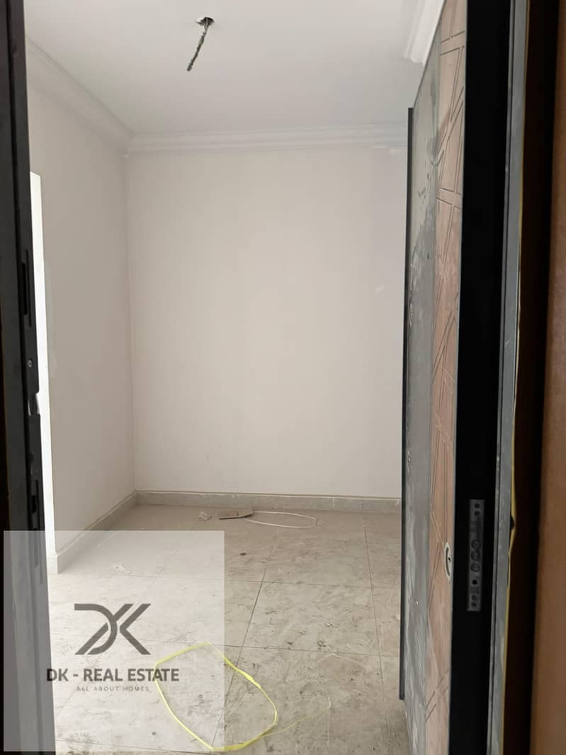 30 WhatsApp Image 2025-10-22 at 3.41. 37 PM (2). jpeg