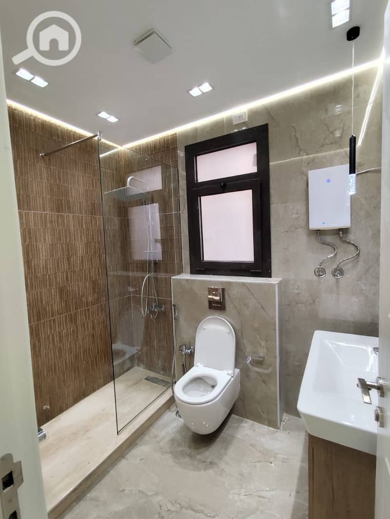 6 WhatsApp Image 2025-10-22 at 21.03. 54_b986aa66. jpg