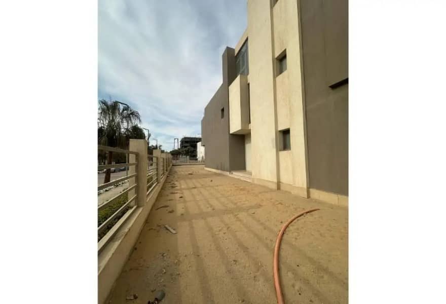 10 WhatsApp Image 2025-10-23 at 11.01. 58 AM. jpeg