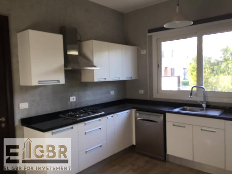 4 WhatsApp Image 2025-10-04 at 05.41. 45 (2). jpeg