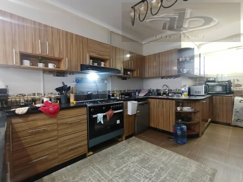 4 59a9727f-2ef2-41bf-9f7a-9c2584d9c72c. jpeg