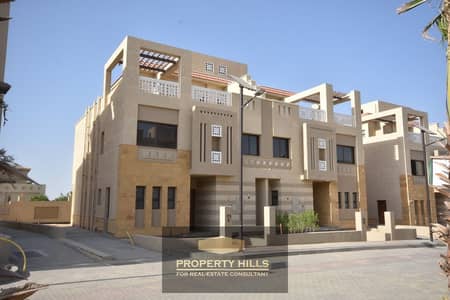 6 Bedroom Townhouse for Sale in 6th of October, Giza - IMG-20251023-WA0025. jpg