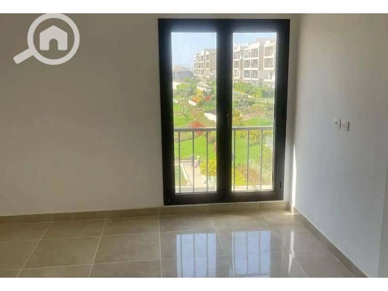 5 8059902-fae2bo. jpg