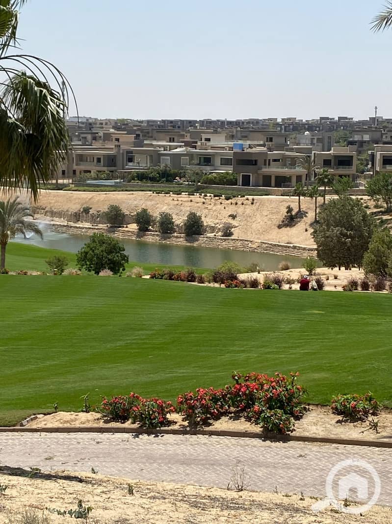 5 5369ecc7-8da2-4b01-8f3c-1869ecae315c. jpeg