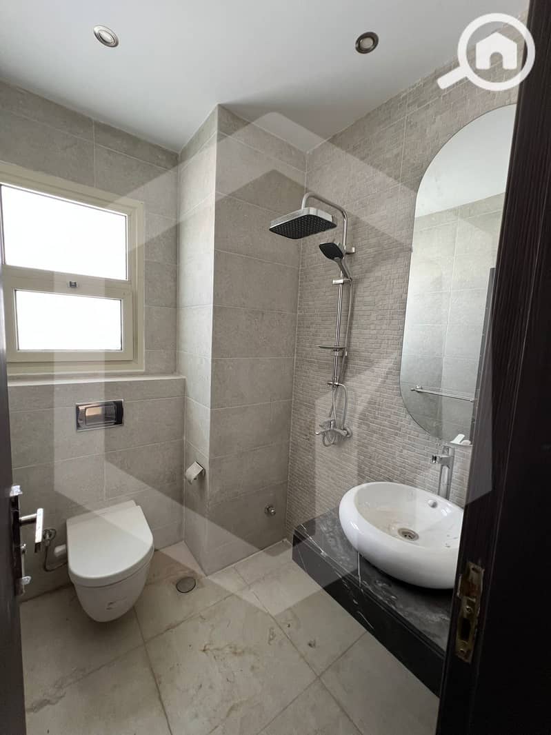 26 Grand Heights 26. jpg