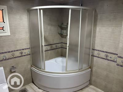 4 Bedroom Flat for Sale in 6th of October, Giza - 5de341cf-d1cc-484f-bbe7-39591142b70b. jpeg