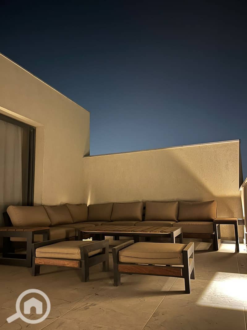 2 WhatsApp Image 2025-10-06 at 12.10. 06 PM (1). jpeg