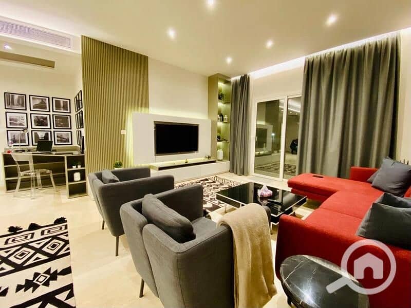 2 37721381-a636-4c9a-ae97-020360ec75a9. jpg