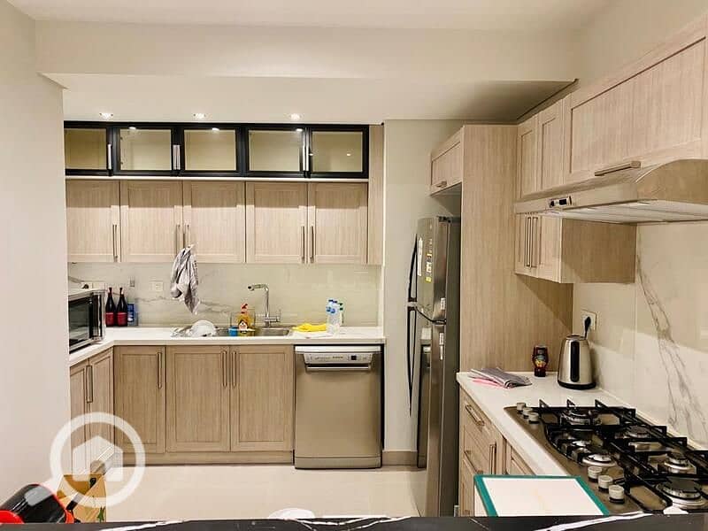 6 9804a538-556c-46e4-ade6-47843f81ae79. jpg