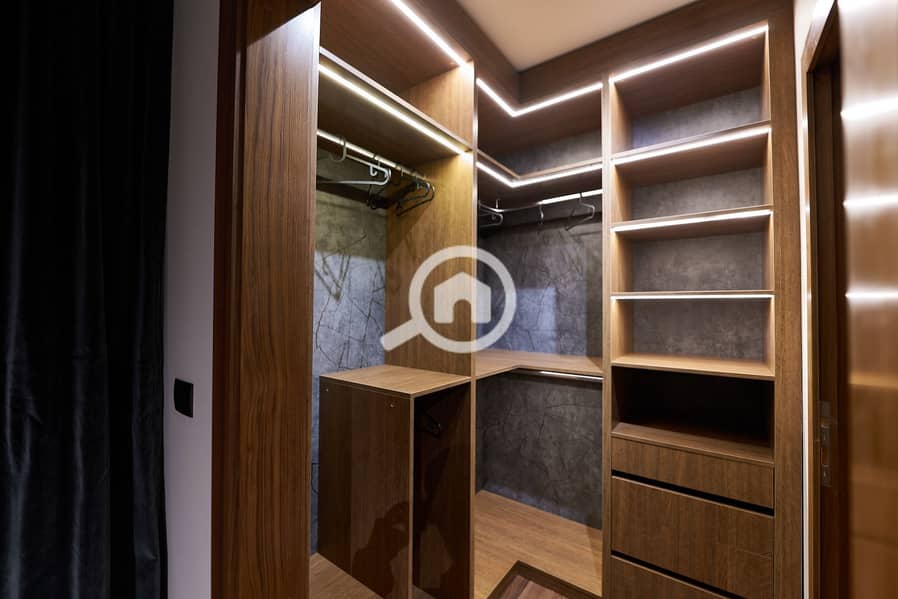 10 af884c93-6e31-45a4-833d-15ee19dbe867. jpg