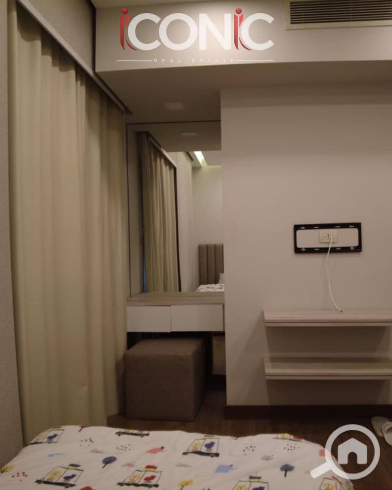 8 Untitled design (1). png