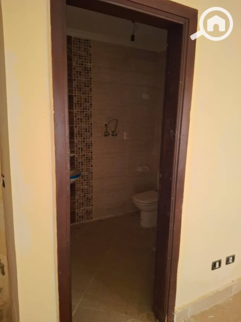 3 WhatsApp Image 2025-10-21 at 18.35. 33_32d9c8d8. jpg