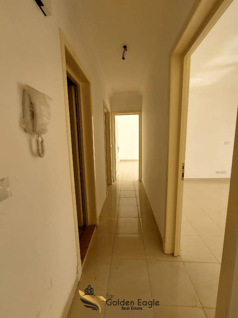 10 1fe123ea-8cb7-4434-8a55-d86caa32dae8. jpg