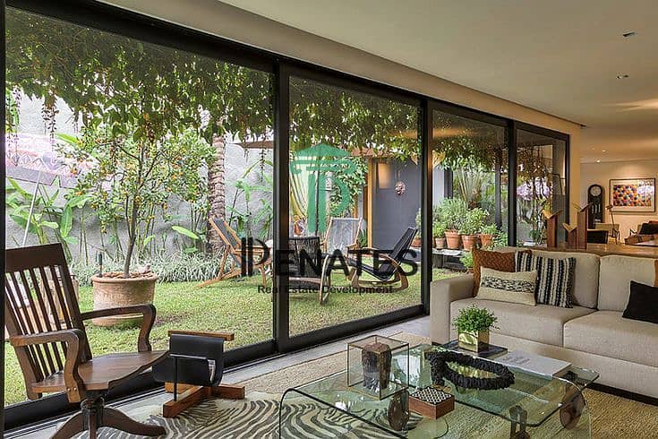 11 d7484bb6-2897-4dc0-939b-c83f46e71fb7. jpeg