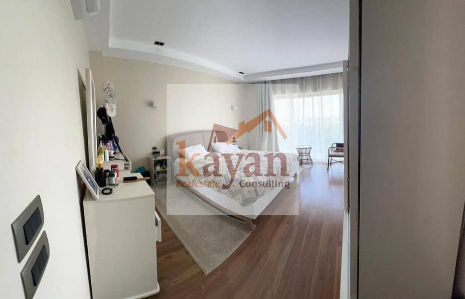 6 5fde172f-e9c0-4c36-8997-48e5dcde06d9. jpg