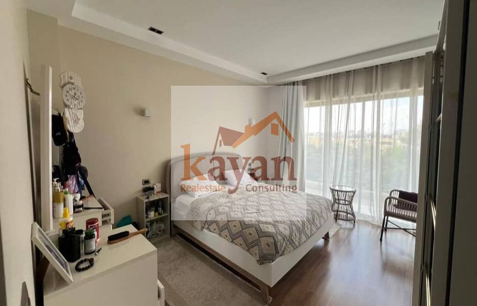 9 7cccb81b-c686-4c75-b5a1-77bace908a59. jpg