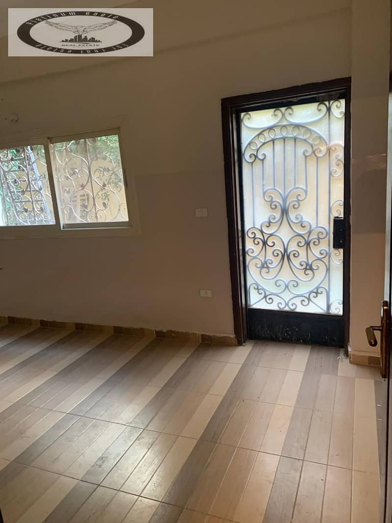 8 9561a694-a49d-497a-b5c4-b0f8e11fb4ad. jpg