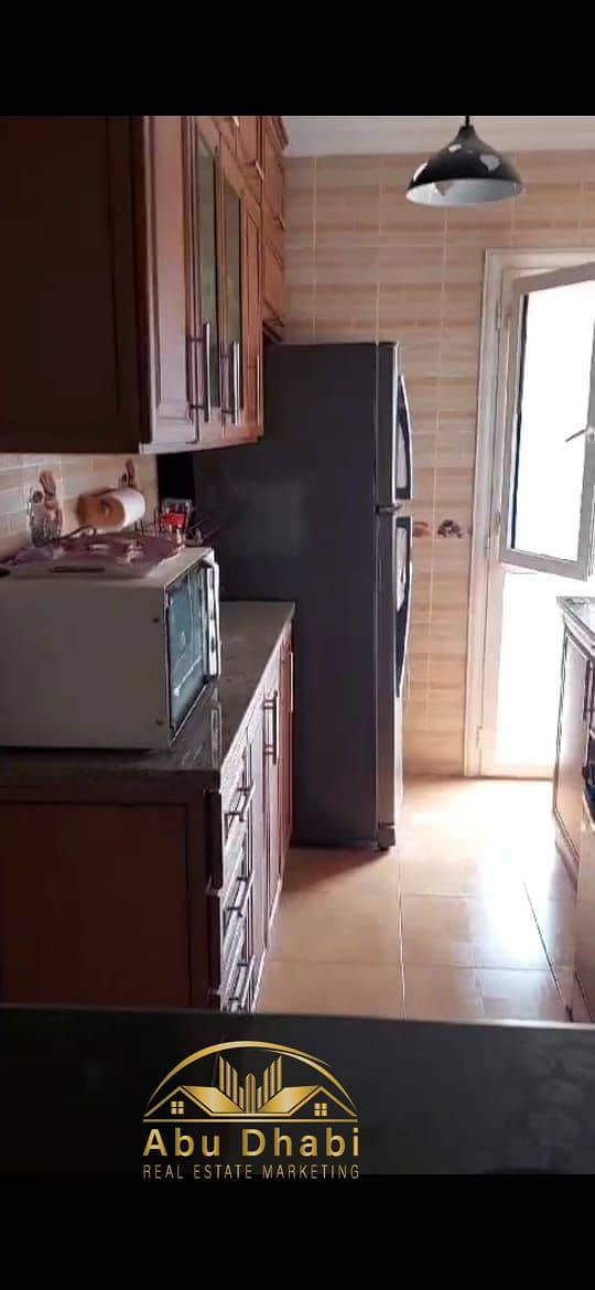 4 3229263b-a090-48ff-93ab-97687882e4b3. jpg