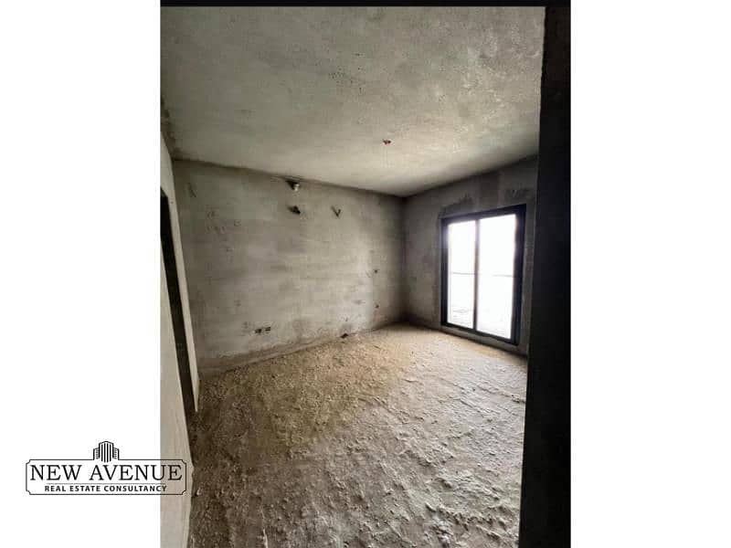 4 WhatsApp Image 2025-10-21 at 5.31. 52 PM (1). jpg