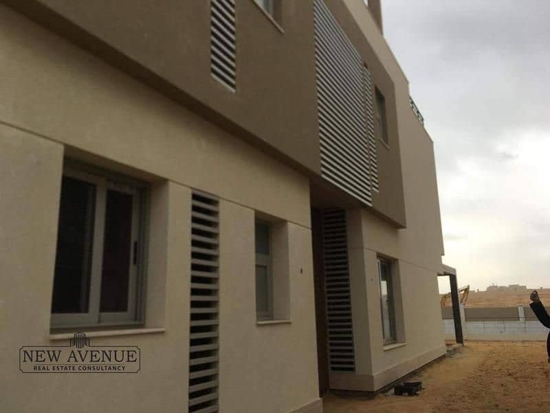 2 WhatsApp Image 2025-09-23 at 4.40. 40 PM. jpg