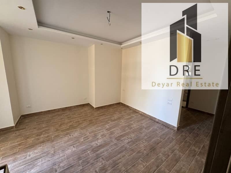 9 dab68930-3295-4173-abe6-6bda4d8c16cb. jpg