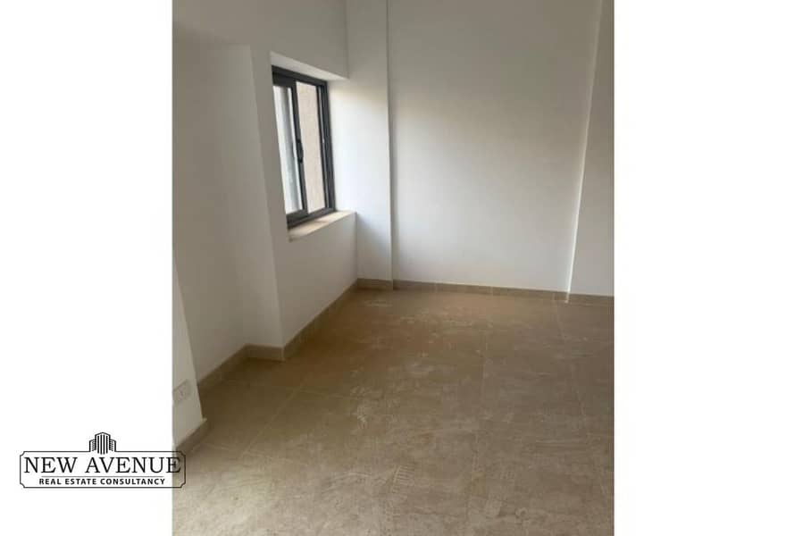 2 4d1e4f7c-ee03-4b6c-8f78-3e99c58e413d. jpg