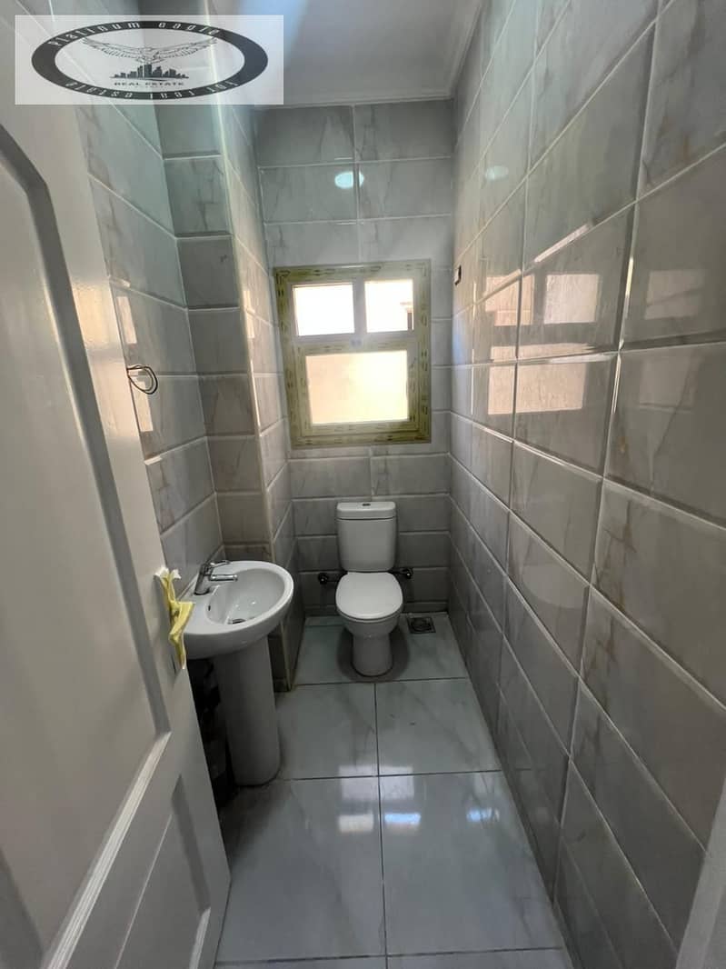 10 5a2e9d1a-fa07-4201-abf3-d2c63acab8b4. jpg