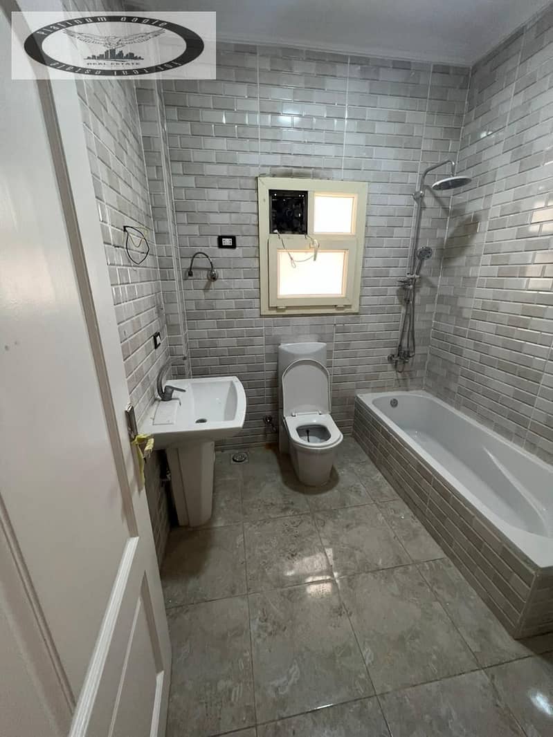 11 c594b3c8-8e9f-4889-829f-88278b3dd72e. jpg