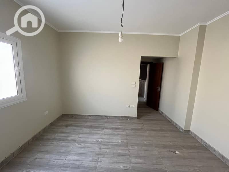 10 96151455-5398-443e-8f1a-da7e4f4bf080. jpg