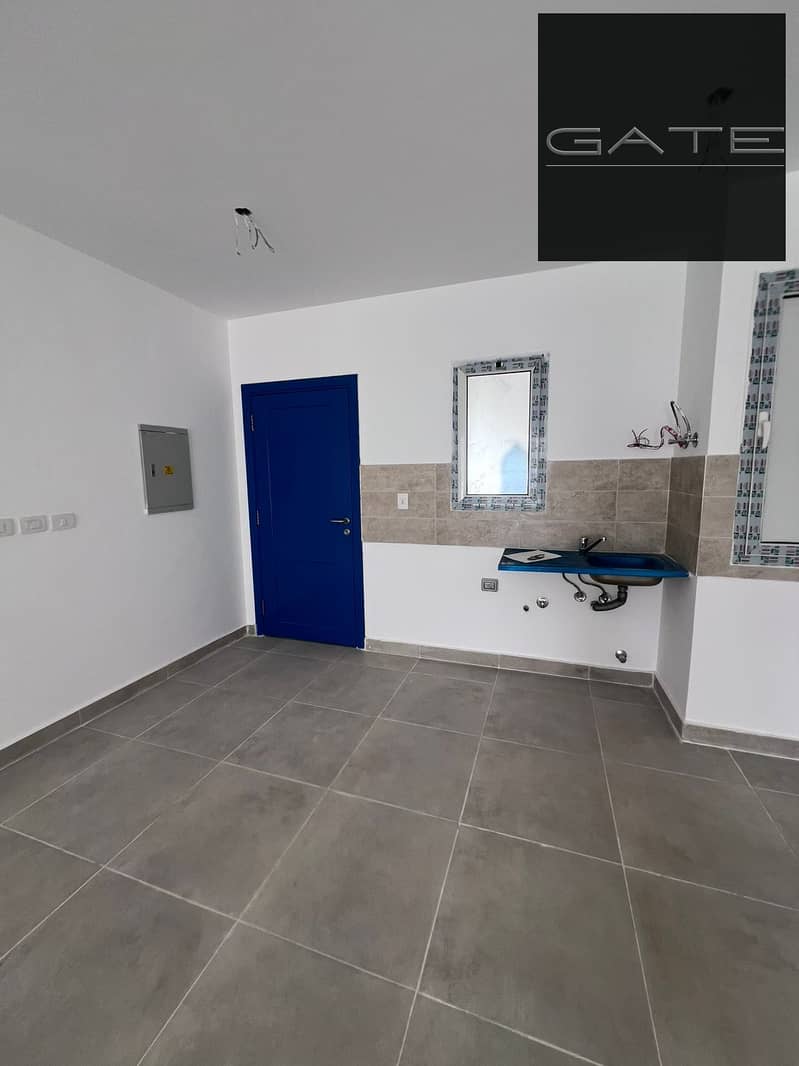 3 651dc4d6-f262-4a31-be57-b3f1d4e3c19d. jpeg