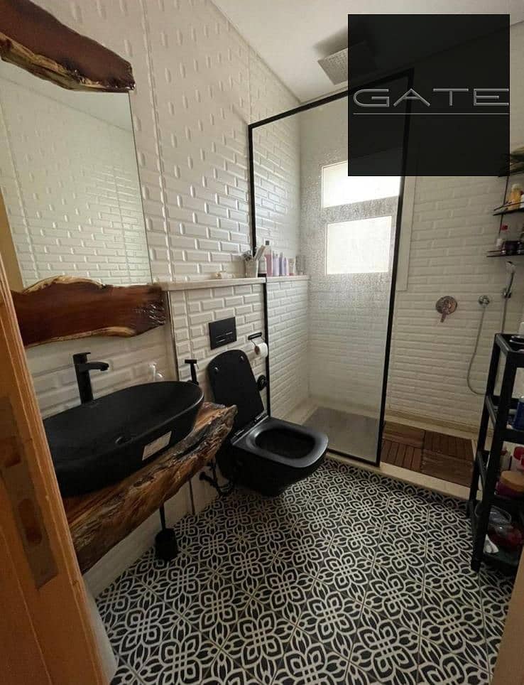 3 0463195e-c613-4a1e-8bf3-dabb5d0c3546. jpeg