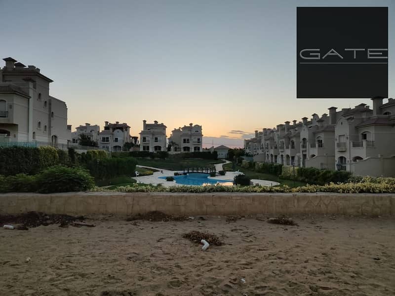 10 f1c03e59-7fe9-4755-957f-41d48f0a75ca. jpg