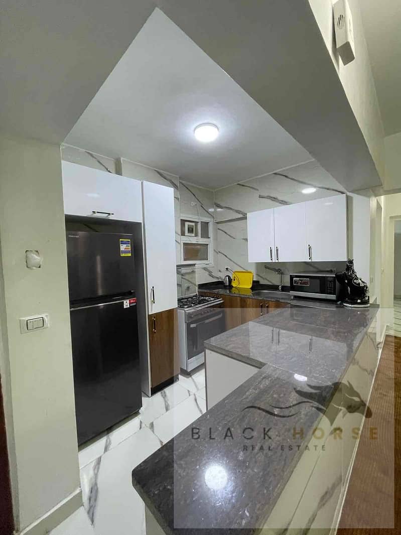 8 a5c47680-0315-4bc8-a8cf-ca03841c88d4. jpg