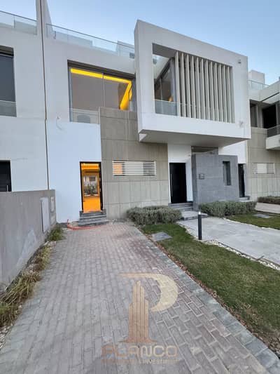 5 Bedroom Townhouse for Sale in 6th of October, Giza - 9ef0fcfc-77b1-4bee-a3d7-dc02a080e62d. jpg. jpg