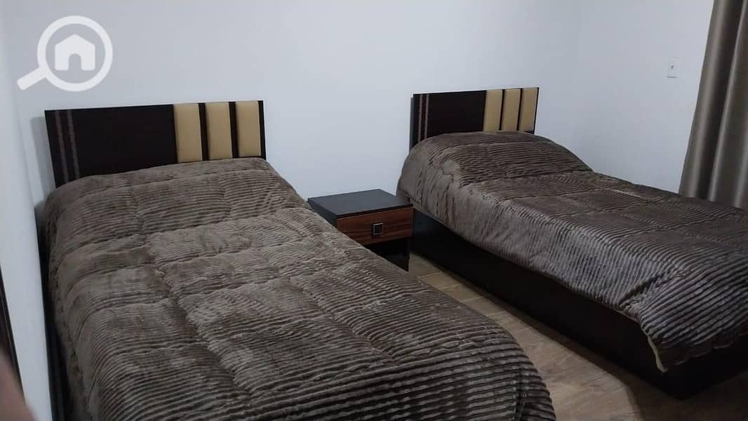 6 1e5a13c2-f20f-46d9-96fc-76ad1d93cb35. jpeg