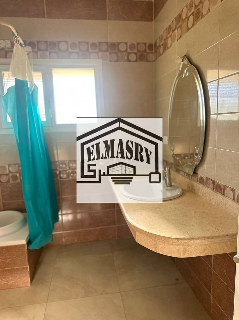 13 f5e4d59a-0090-4757-86e4-f7707efb2a07. jpg