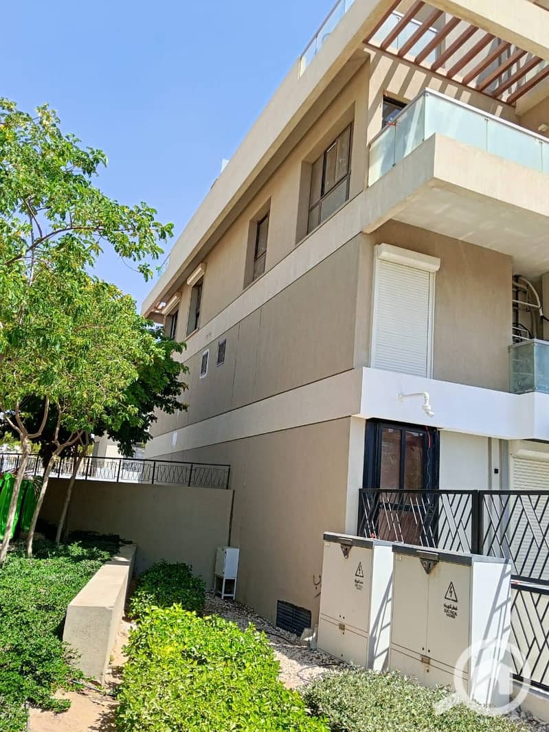 2 WhatsApp Image 2025-10-07 at 12.26. 04 PM. jpeg