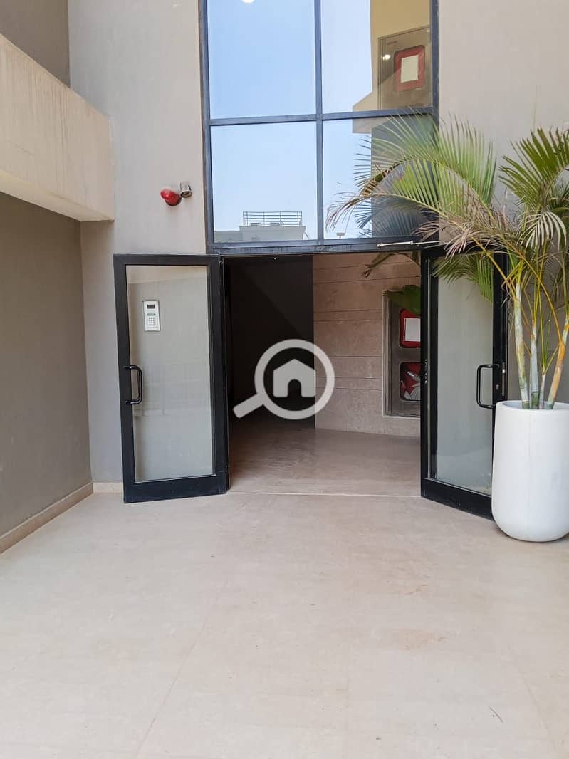 3 WhatsApp Image 2025-10-07 at 12.26. 05 PM (1). jpeg