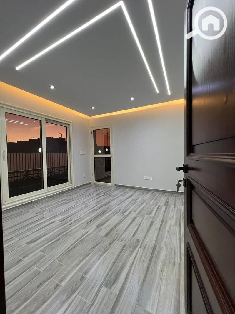 2 WhatsApp Image 2025-10-18 at 9.21. 12 PM (2). jpeg