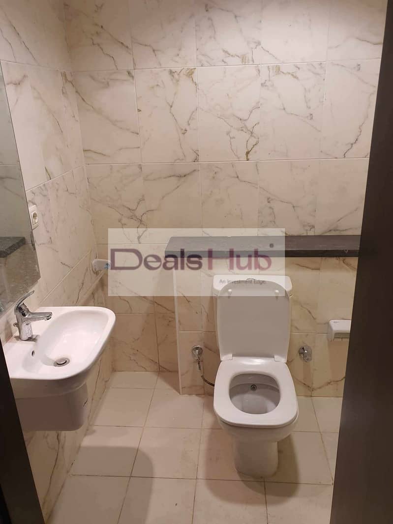 20 WhatsApp Image 2025-10-23 at 4.31. 19 PM. jpeg