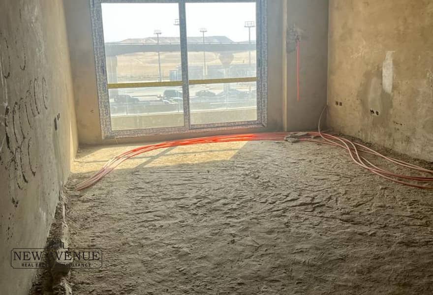 8 c5b8d350-a8e4-45bb-bcff-0b5962233e08. jpg