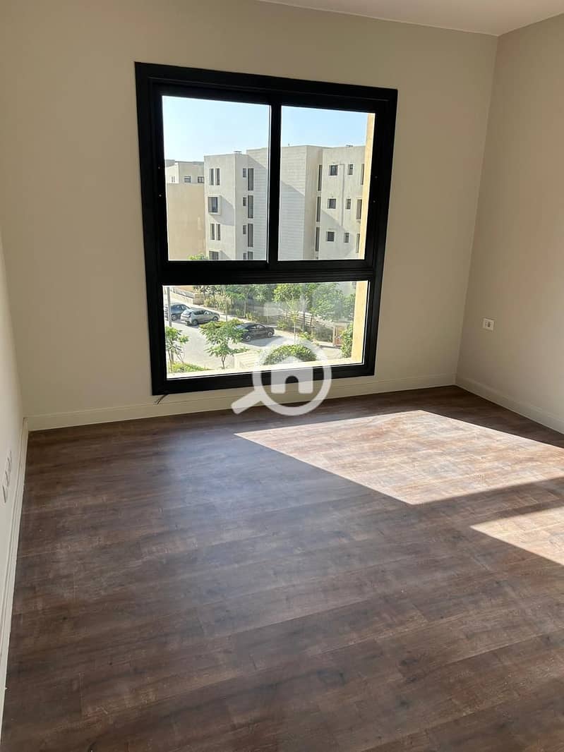 2 WhatsApp Image 2025-10-23 at 15.33. 47_c81098c3. jpg