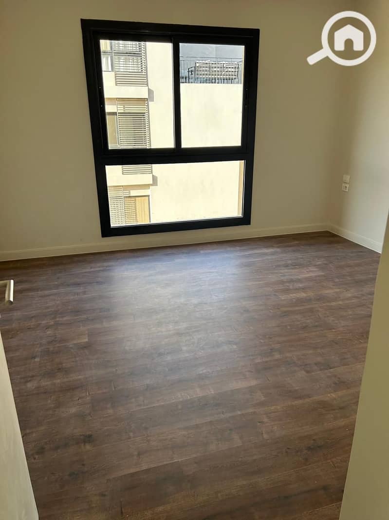 3 WhatsApp Image 2025-10-23 at 15.33. 47_4dd70248. jpg