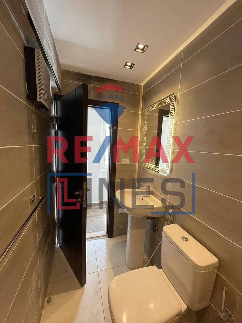 6 WhatsApp Image 2025-10-23 at 4.58. 41 PM. jpeg