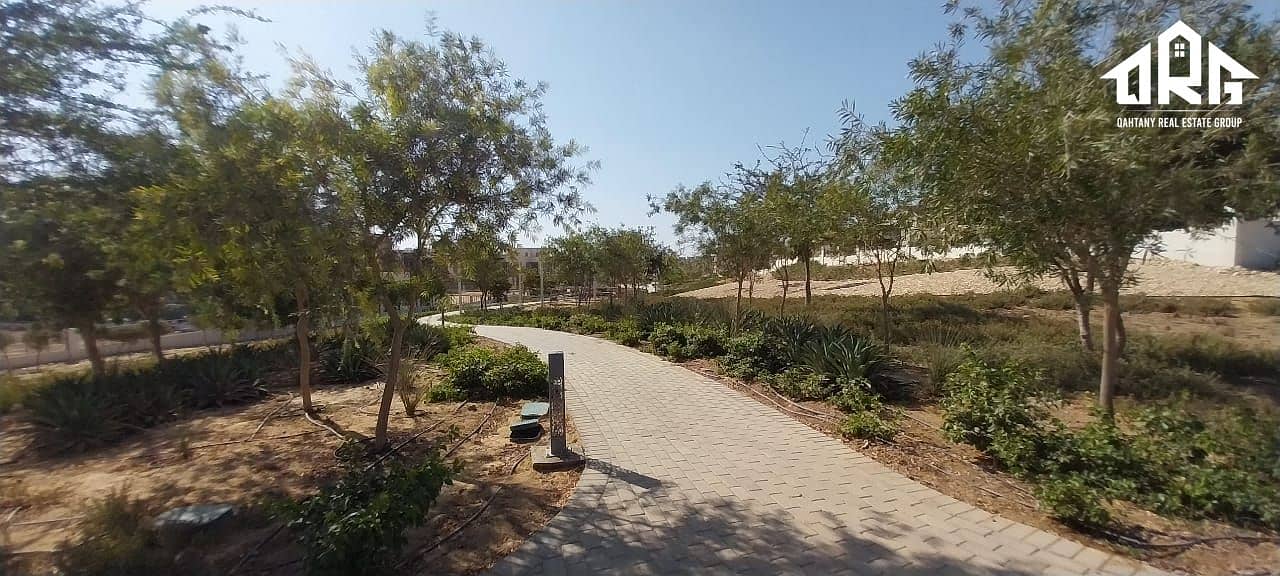 10 edfe22f7-9ef0-4091-bd0e-22de37e16f5e. jpeg