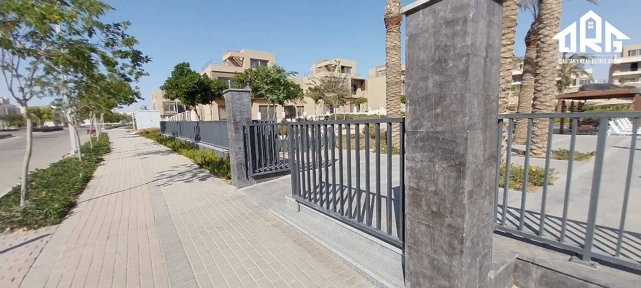 12 fb907a2c-c870-42f8-ad67-da9fbec1cb34. jpeg