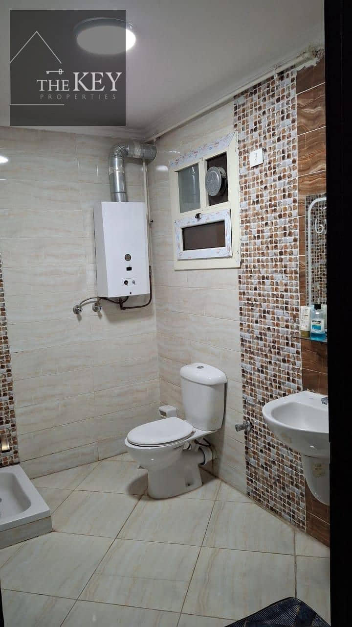 8 923b8545-3e85-4a89-a4ed-4d69a962b99c. jpg