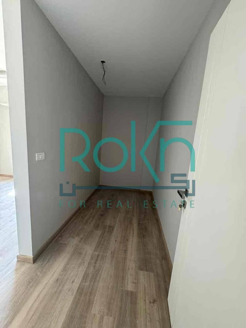 10 786554b4-f0ee-45f3-aec3-d217f58719e9. jpg