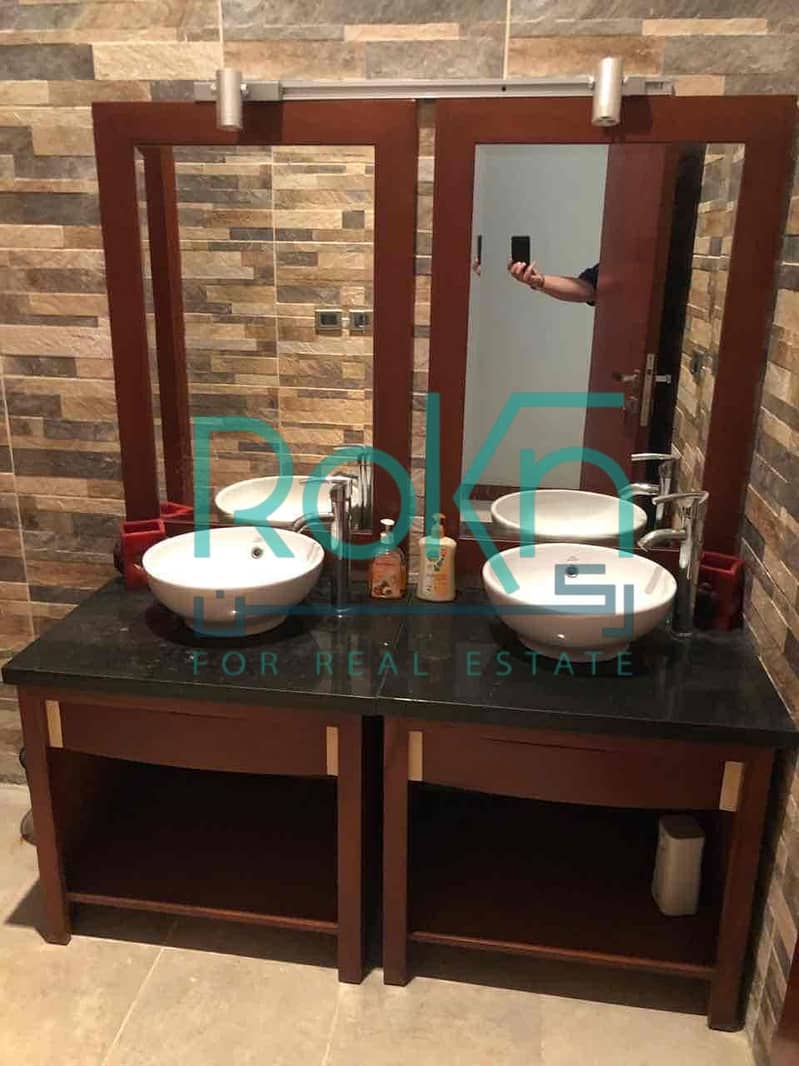 8 ae25818a-0f4c-4965-b880-5427249c79a3. jpg