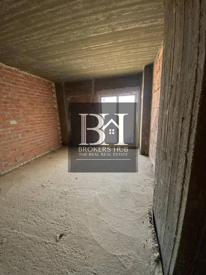 6 WhatsApp Image 2025-10-21 at 1.44. 29 PM (2). jpeg